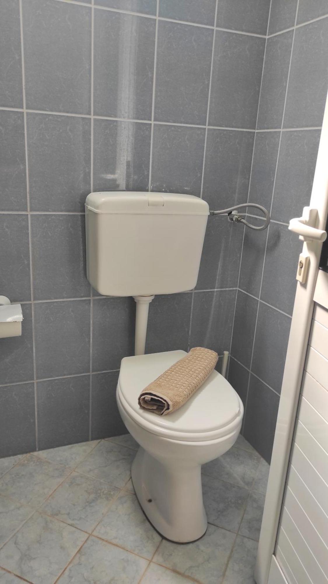 Q Bay Apartments Qeparo Room photo